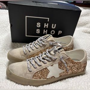 Shu Shop Qandra Sneakers- Rose Gold 8.5